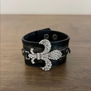 Rock Revival Distressed Black Leather Cuff Bracelet Rhinestone Fleur-de-Lis
